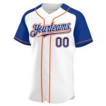Maglia da baseball personalizzata autentica con maniche raglan, bianca, blu navy e arancione Maglia da baseball personalizzata autentica con maniche raglan, bianca, blu navy e arancione